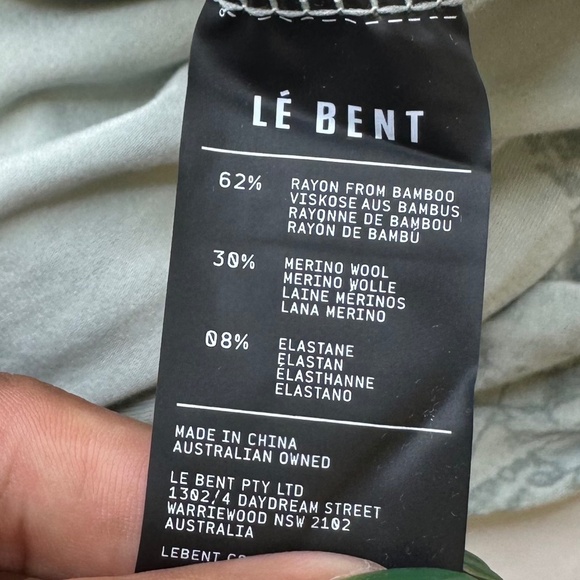 LE BENT Womens Long Sleeve Fractal Midweight High Roller in sea foam size Medium - Picture 7 of 10